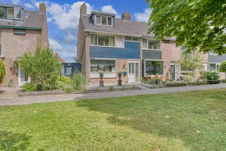 Terraced house for sale: Weteringsingel 210, Dorp Hendrik-Ido-Ambacht