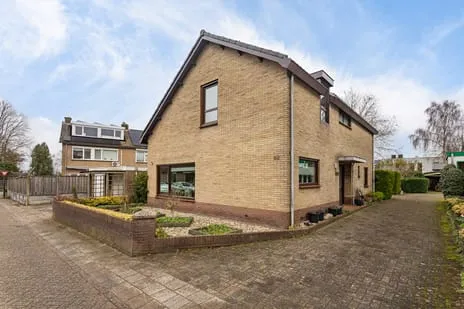 Vrijstaande woning te koop: Weteringstraat 94, Schilderswijk Baarn