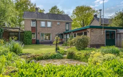 Vrijstaande woning te koop: Wethouder Deodatusplantsoen 3, Roden Roden