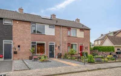 Tussenwoning te koop: Wethouder Klerkstraat 51, Beesd Oost Beesd