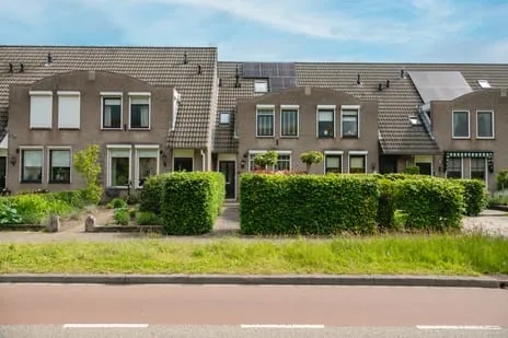Tussenwoning te koop: Wethouder Rebellaan 45, De Vaarst Barneveld