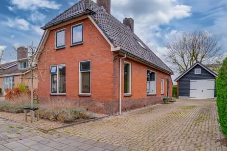 Vrijstaande woning te koop: Wethouder Bruensstraat 22, Deest Deest