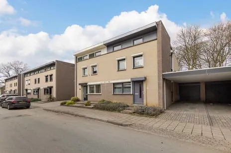 Tussenwoning te koop: Weustenraedtstraat 91, De Dem en omgeving Hoensbroek