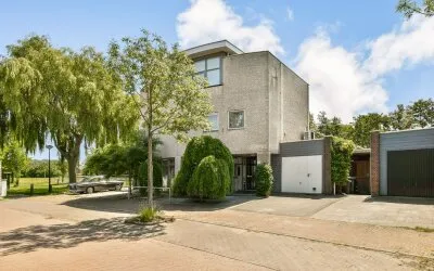 Semi-detached for sale: Weverslaan 30, Kern Zuidland Zuidland