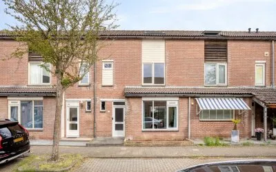 Tussenwoning te koop: Weverstraat 11, Overlanderstraat en omgeving Purmerend