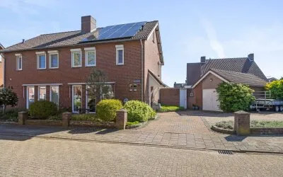 Vrijstaande woning te koop: Weversweg 9, De Riet Helden Helden
