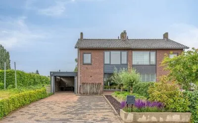 Twee-onder-één-kap te koop: Wevestraat 60, Stiphout-Dorp Helmond