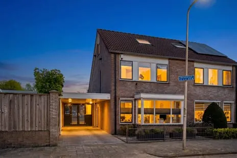 Twee-onder-één-kap te koop: Wezelstraat 3, Roershoek Hengelo
