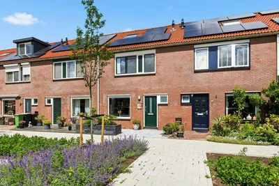 Tussenwoning te koop: Wezenland 209, Middentil Wormer
