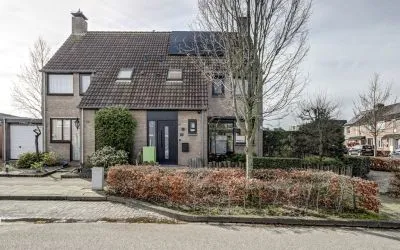 Semi-detached for sale: Wielewaal 20, Het Hooghuis Etten-Leur