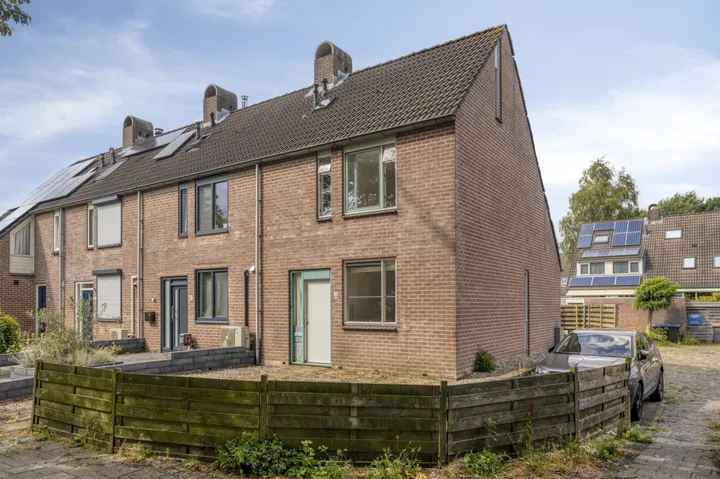 Corner house for sale: Wielewaal 51, Groot Douwel Deventer