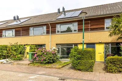 Tussenwoning te koop: Wielewaal 53, Klein Engendaal Soest