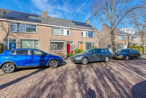 Tussenwoning te koop: Wielewaallaan 21, De Vogelwijk Leiderdorp