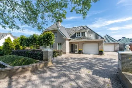 Detached house for sale: Wielewaallaan 4, Hurwenen Hurwenen