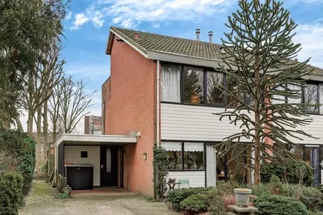 Twee-onder-één-kap te koop: Wielewaalstraat 12, Heemse-Oost Heemsermars Hardenberg
