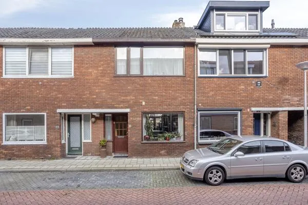 Tussenwoning te koop: Wielewaalstraat 20, Gouda