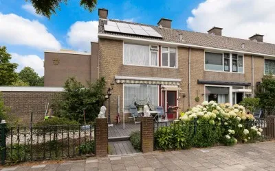 Tussenwoning te koop: Wielingenstraat 30, Dordrecht