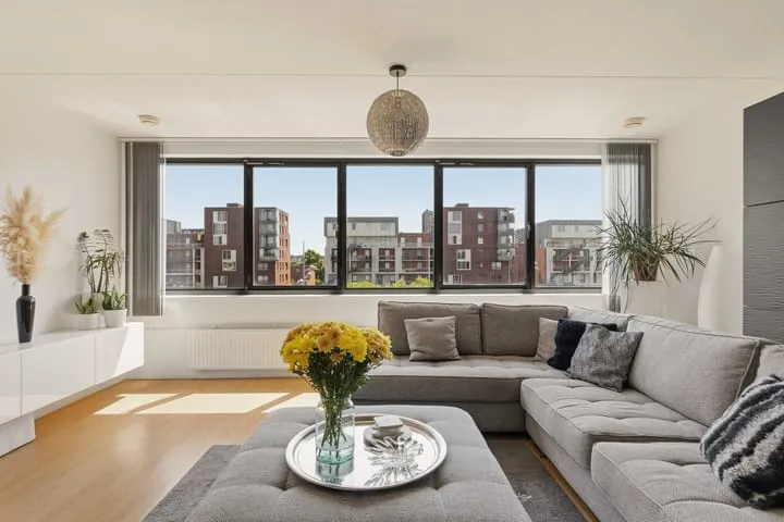 Apartment for sale: Wigbolt Ripperdastraat 72, Ruys de Beerenbrouckbuurt Amsterdam