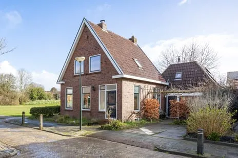 Twee-onder-één-kap te koop: Wigbolt Ripperdastraat 11, Winsum (Gr)