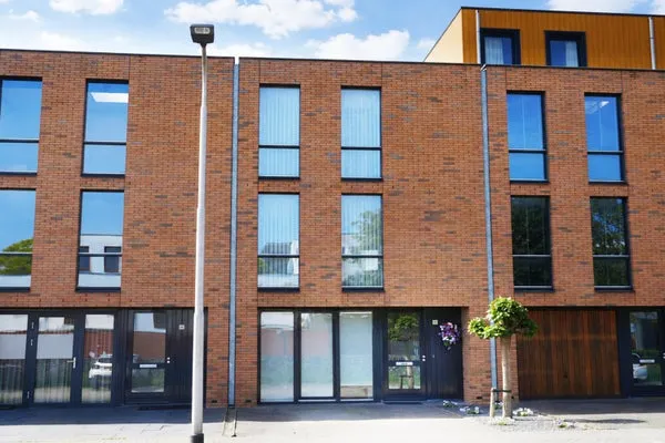 Tussenwoning te koop: Wijboschstraat 68, Witbrant West Tilburg