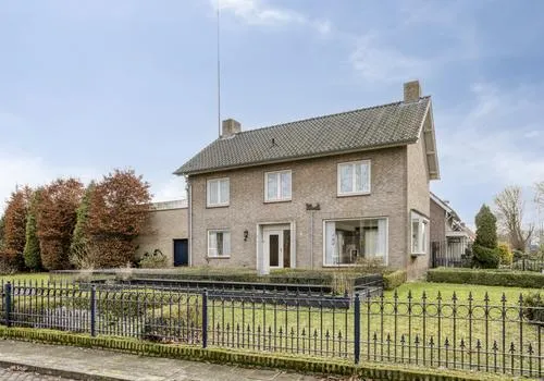 Twee-onder-één-kap te koop: Wijbosscheweg 95, Wijbosch Schijndel