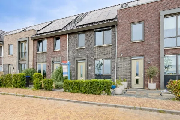 Terraced house for sale: Wijde Mantel 22, Buurt 4 Zeewolde