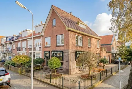 Tussenwoning te koop: Wijk aan Zeeërweg 146, Zeeheldenbuurt Ijmuiden