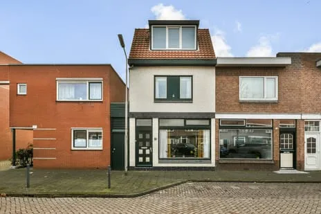 Hoekwoning te koop: Wijk aan Zeeërweg 45, Natuurkundigenbuurt Ijmuiden