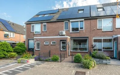 Tussenwoning te koop: Wijnbesgaarde 6, Gaarden Nieuwegein