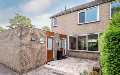 Corner house for sale: Wijngaard 32, Hofstede, Plantage, Wijngaard Lelystad