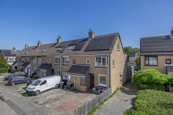 Hoekwoning te koop: Wijngaard 35, Gaarden Spijkenisse