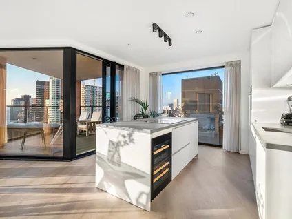 Appartement te koop: Wijnhaven 65B14, Rotterdam