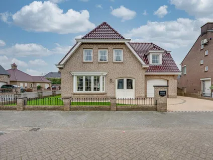 Vrijstaande woning te koop: Wijningsstraat 18, Sint Willebrord St. Willebrord