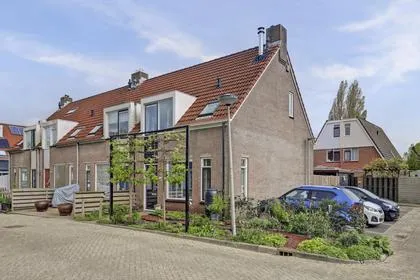 Hoekwoning te koop: Wijnkopersgilde 1, Medemblik Randwijk en Gildenwijk Medemblik