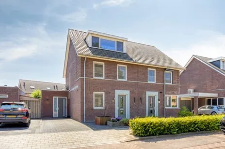Twee-onder-één-kap te koop: Wijstgrond 37, Boekel Boekel