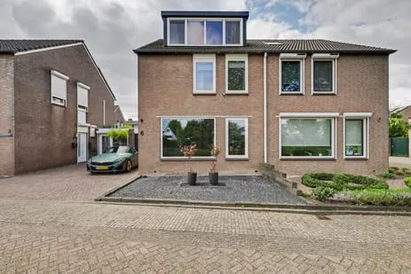 Tussenwoning te koop: Wikkebeemd 6, Beemdenbuurt Oosterhout (Nb)