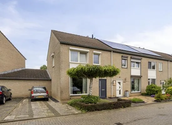 Tussenwoning te koop: Wikkeweerd 22, Heugem Maastricht
