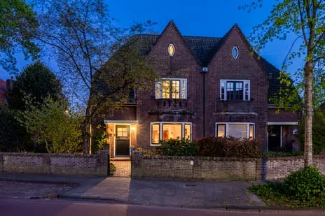 Twee-onder-één-kap te koop: Wilbertstraat 4, 't Wilbert Hengelo