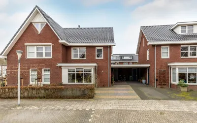 Tussenwoning te koop: Wilgenblad 10, Oostvoorne