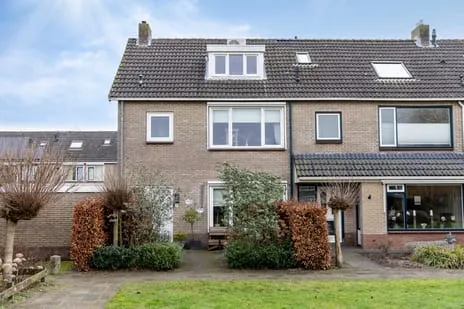 Tussenwoning te koop: Wilgenhof 12, Zandkamp en omgeving Hattem