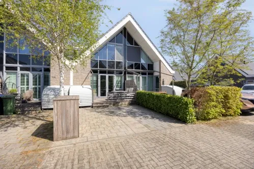 Tussenwoning te koop: Wilgenhof 14, Woubrugge Woubrugge