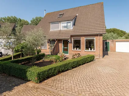 Twee-onder-één-kap te koop: Wilgenhof 29, Giessen Giessen