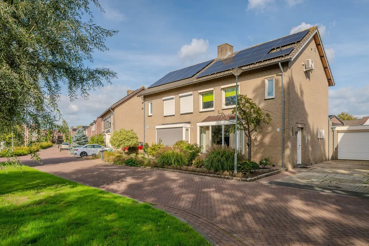 Tussenwoning te koop: Wilgenhof 3, Maasbree
