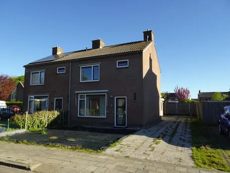 Twee-onder-één-kap te koop: Wilgenlaan 10, Wieringerwaard (woonkern) Wieringerwaard
