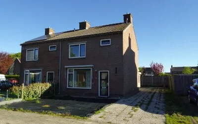 Twee-onder-één-kap te koop: Wilgenlaan 10, Wieringerwaard (woonkern) Wieringerwaard
