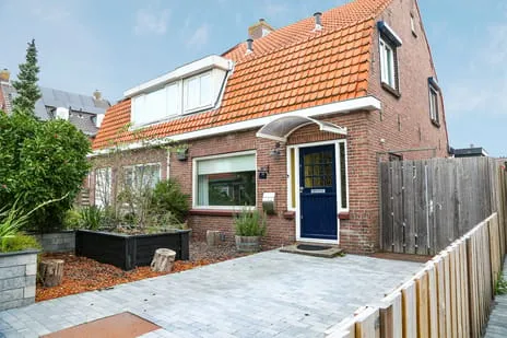 Twee-onder-één-kap te koop: Wilgenlaan 129, Zwanenburg Noordoost Zwanenburg