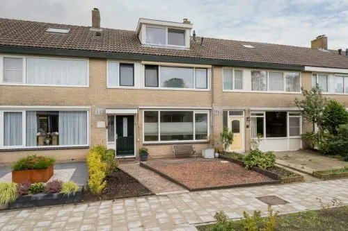 Tussenwoning te koop: Wilgenlaan 38, Schagen