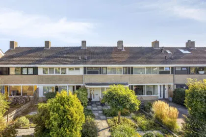 Tussenwoning te koop: Wilgenlaan 8, Schagen