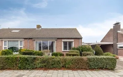 Twee-onder-één-kap te koop: Wilgenlaan 8, Serooskerke Serooskerke