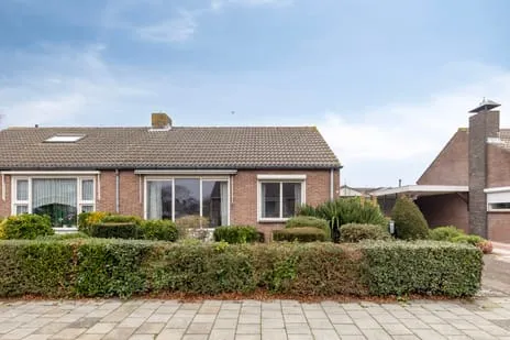 Twee-onder-één-kap te koop: Wilgenlaan 8, Serooskerke Serooskerke (Gem. Veere)